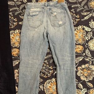 AE Boyfriend Jean | Light wash | Distressed
